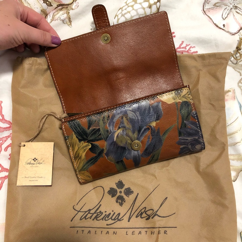 Patricia Nash Garden Wallet NEW